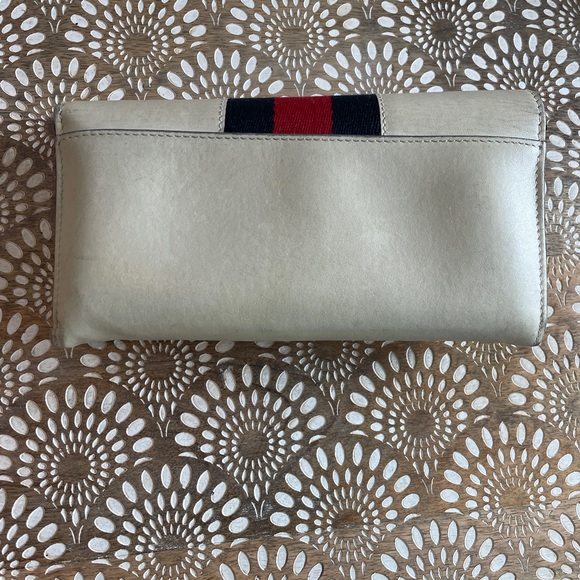 8469 Gucci Sylvie Wallet - Picture 2 of 2